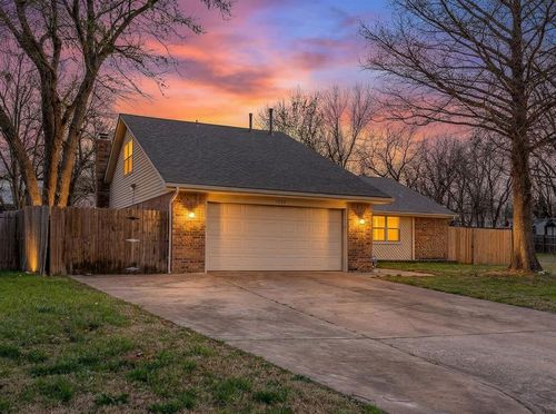 1729 N Gleason Ave, Bethany, OK, 73008-6149 | Card Image