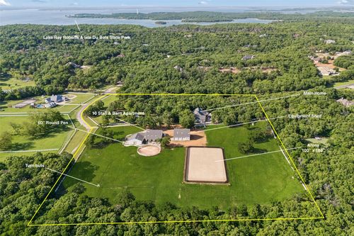 10984 Stagecoach Pass, Pilot Point, TX, 76258-7432 | Card Image