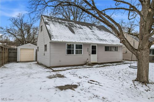 218 N Beverly Ave, Austintown, OH, 44515-2826 | Card Image