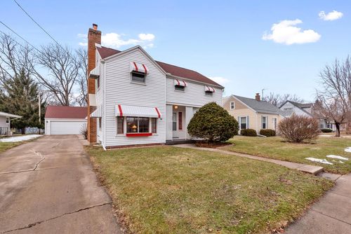 301 North Avenue, Hartland, WI, 53029 | Card Image