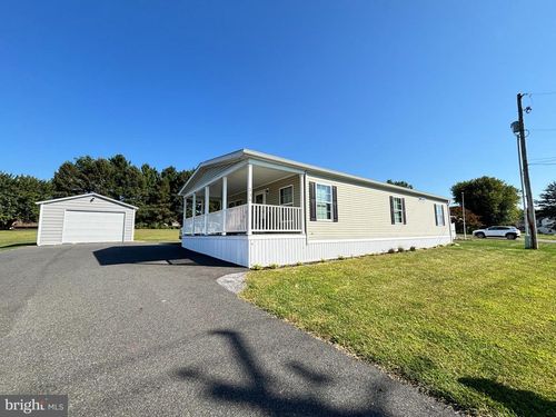 334 Old Topton Rd, Mertztown, PA, 19539-8742 | Card Image