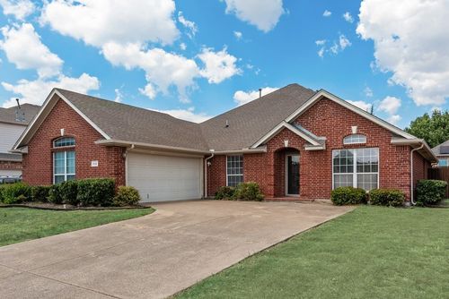 1113 Noblewood Dr, Glenn Heights, TX, 75154-8769 | Card Image