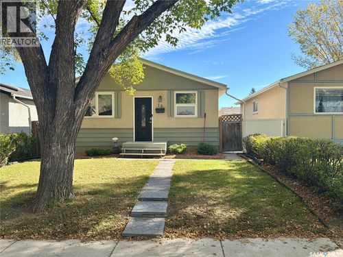 15 Marshall Cres, Regina, SK, S4R4Y8 | Card Image