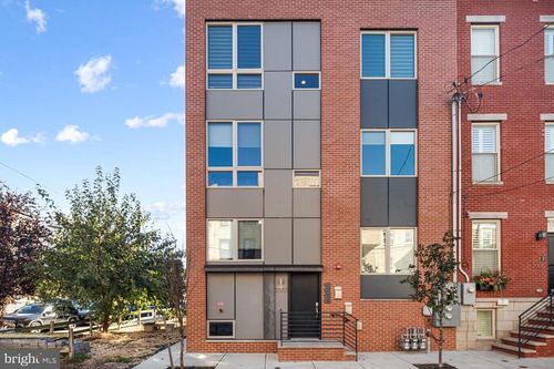 2-2002 Annin St, PHILADELPHIA, PA, 19146-2809 | Card Image