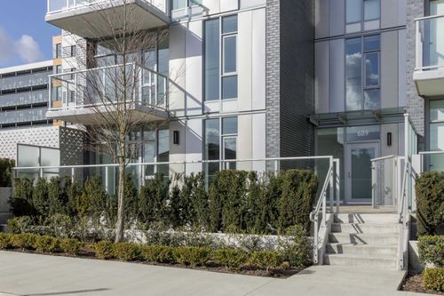 th-1-7418 Paulson St, Vancouver, BC, V6P0K2 | Card Image