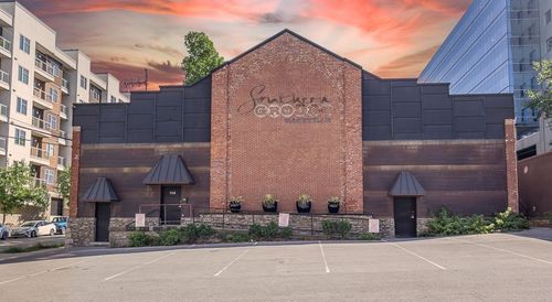 114 17th Ave S, Nashville, TN, 37203-2723 | Card Image