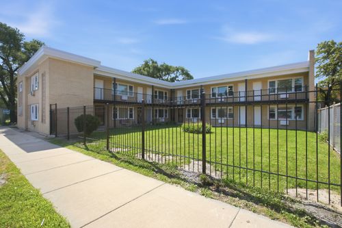 207-2537 E 83rd Street, Chicago, IL, 60617 | Card Image