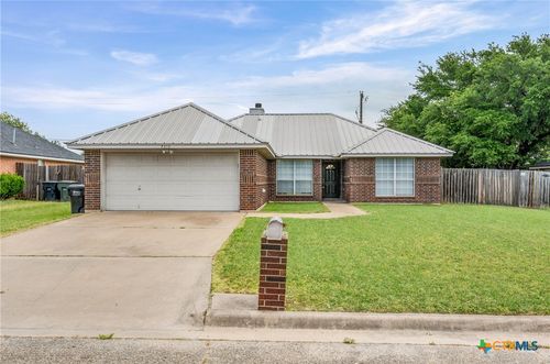5216 W Ridge Blvd, Temple, TX, 76502-4002 | Card Image