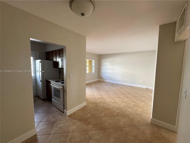 APT-5 - 115 Calabria Ave, Condo with 1 bedrooms, 1 bathrooms and null parking in Coral Gables FL | Image 5