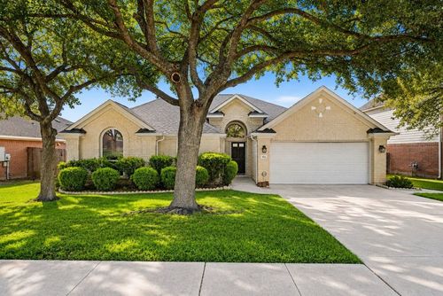 911 Indian Run Dr, Pflugerville, TX, 78660-3877 | Card Image