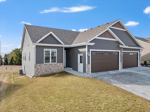 241 Silver Fox Drive, Kewaskum, WI, 53040 | Card Image