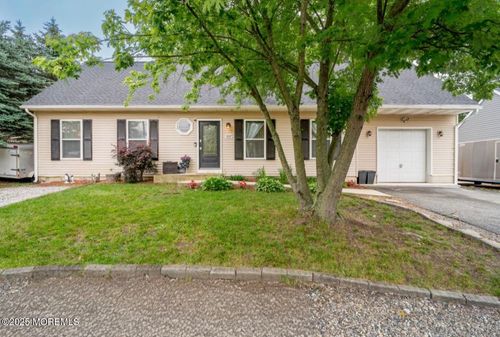1317 Cable Ave, Beachwood, NJ, 08722-3215 | Card Image