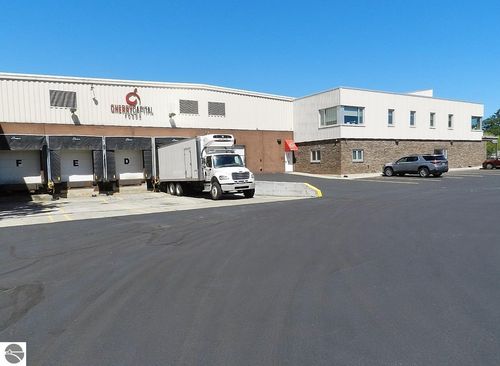dry-storage-1610 Barlow St, Traverse City, MI, 49686-4751 | Card Image