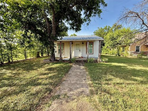 1016 Se 3rd St, Mineral Wells, TX, 76067-5522 | Card Image