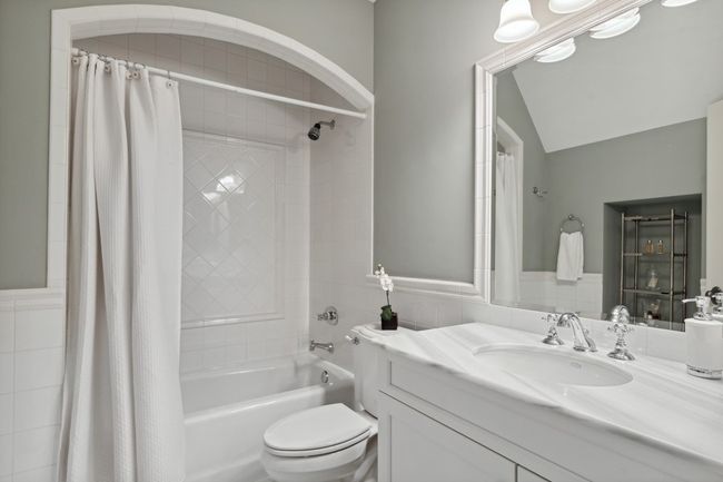 2239 Sheridan Rd, Home with 4 bedrooms, 8 bathrooms and null parking in Highland Park IL | Image 21