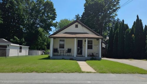 28 Fortier St, Somerset, MA, 02725-1916 | Card Image
