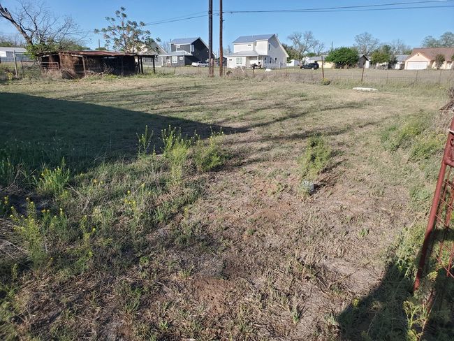 525 Ranck Ave, Home with 3 bedrooms, 2 bathrooms and null parking in Mason TX | Image 12