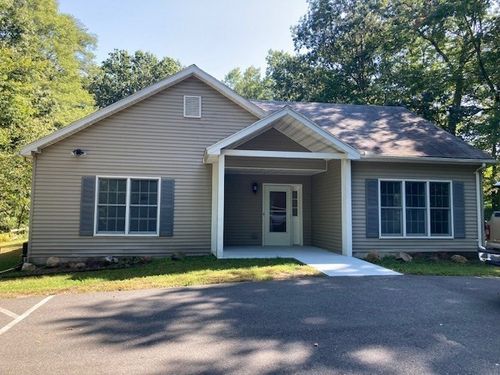 74 N Hatfield Rd, Hatfield, MA, 01038 | Card Image