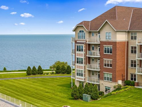 211-4100 S Lake Drive, Saint Francis, WI, 53235 | Card Image