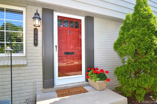 726 Graefield Ct, Birmingham, MI, 48009-7540 | Card Image