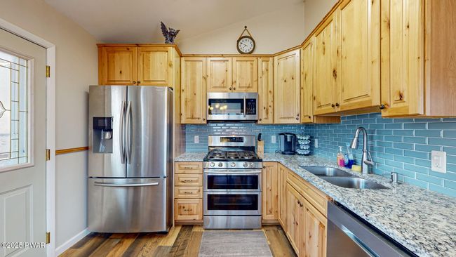 Kitchen | Image 11