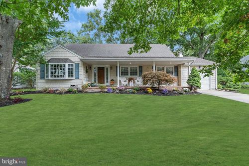28 Woodridge Ave, Toms River, NJ, 08755-5143 | Card Image