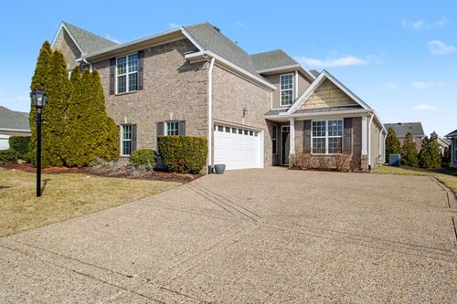 1124 Chickadee Cir, Hermitage, TN, 37076-5627 | Card Image