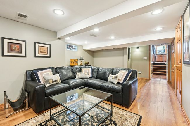 8252 N Caldwell Ave, House other with 4 bedrooms, 3 bathrooms and 2 parking in Niles IL | Image 33