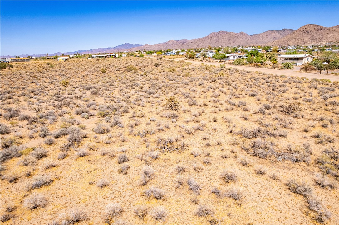 Land in Golden Valley 4