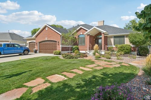 2414 Chapel Rim Cir, South Jordan, UT, 84095-7922 | Card Image