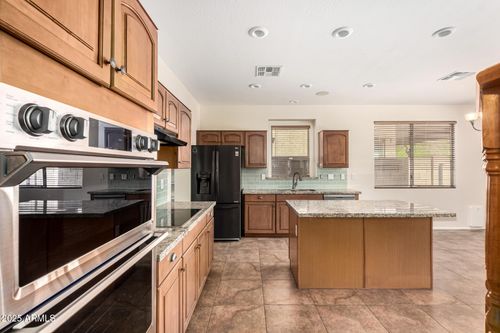 1231 W Dana Dr, San Tan Valley, AZ, 85143-5439 | Card Image