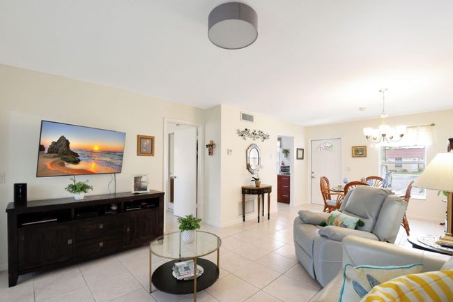 860 Worcester Ln, Condo with 1 bedrooms, 1 bathrooms and null parking in Lake Worth FL | Image 9