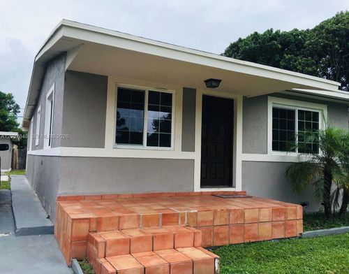 6424 Meade St, Hollywood, FL, 33024-2032 | Card Image