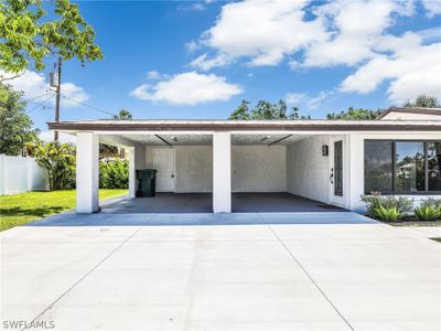 801 107th Avenue N, House other with 3 bedrooms, 3 bathrooms and null parking in Naples FL | Image 2