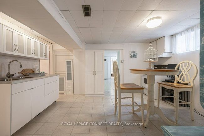 2 Ailsa Craig Crt, House attached with 7 bedrooms, 2 bathrooms and 5 parking in North York ON | Image 30