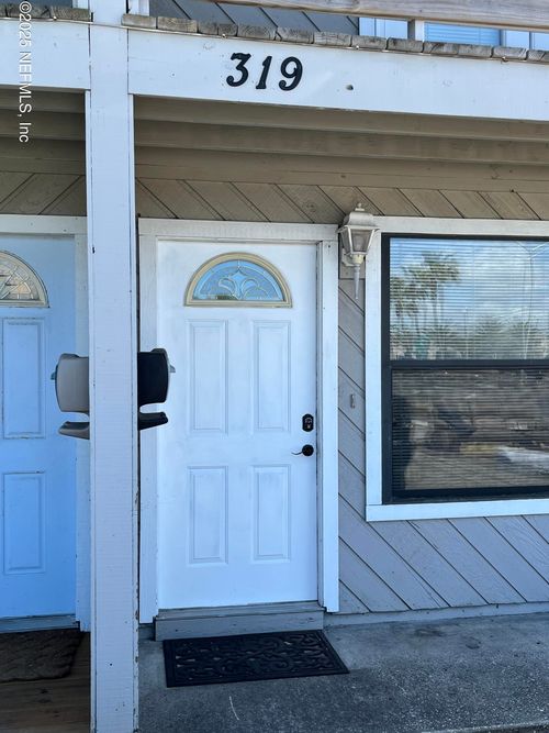 319 Oak St, Neptune Beach, FL, 32266-5044 | Card Image