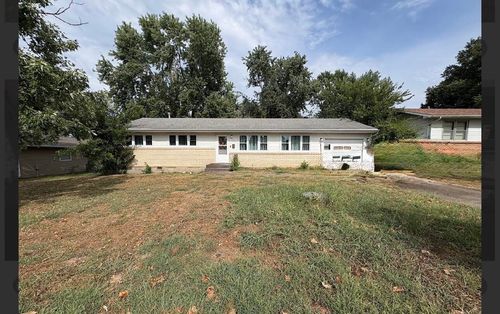 913 Flower Box Ln, Neosho, MO, 64850-2508 | Card Image