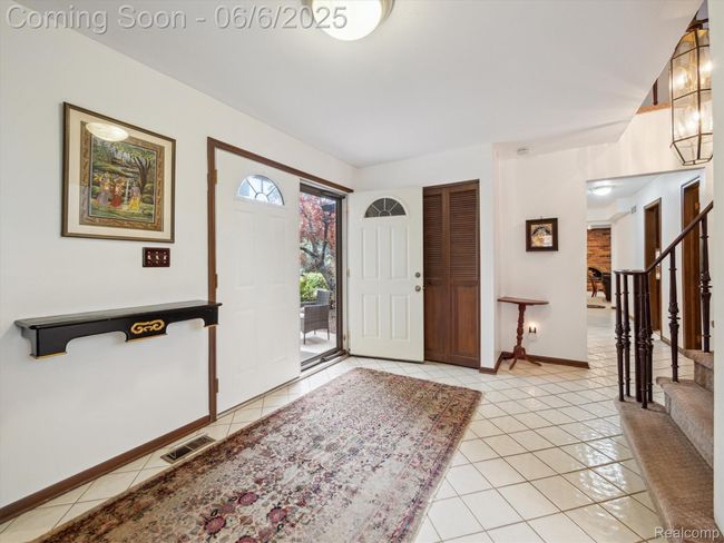 06-4677-Rolling-Ridge-Rd-West-Bloomfield-Township-MI-48323-WindowStill-14.jpg | Image 4