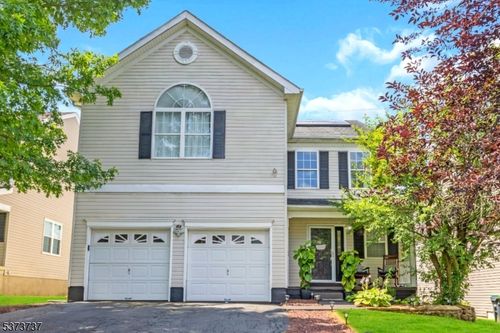 344 Hamilton Dr, Stewartsville, NJ, 08886-2649 | Card Image