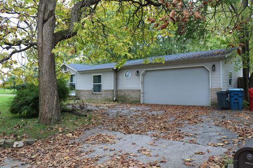 6815 W 128th Ave, Cedar Lake, IN, 46303 | Card Image