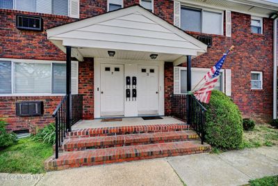 11A Azalea Court, Condo with 1 bedrooms, 1 bathrooms and null parking in Eatontown NJ | Image 1