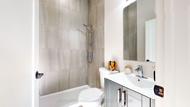 147 2 Nd St, House other with 3 bedrooms, 2 bathrooms and 2 parking in Collingwood ON | Image 24