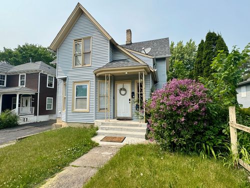 apt-3-370 Bent St, Elgin, IL, 60120-7861 | Card Image