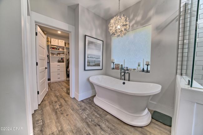700 E 2 Nd St, House other with 4 bedrooms, 4 bathrooms and null parking in Lynn Haven FL | Image 40
