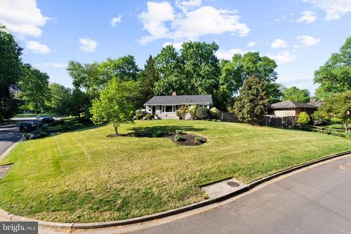 2001 Paul Spring Pkwy, ALEXANDRIA, VA, 22308-1440 | Card Image