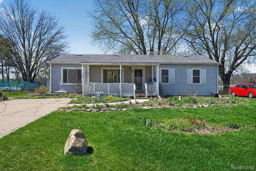 1392 Winfield Drive, Clayton Charter Township, MI, 48473 | Card Image