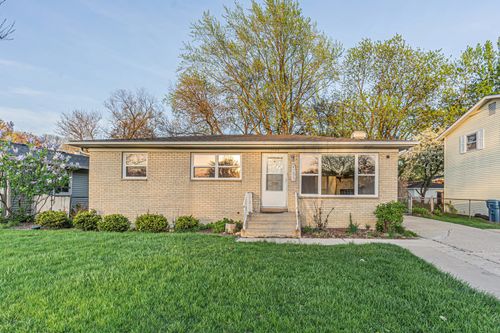 1423 S Busse Rd, Mount Prospect, IL, 60056-4701 | Card Image