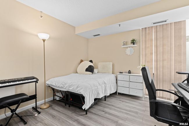 W5W - 125 Sw Jefferson Ave, Condo with 2 bedrooms, 2 bathrooms and null parking in Peoria IL | Image 18