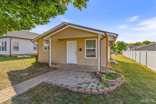 110 5th St, Park Hills, MO, 63601-2359 | Card Image