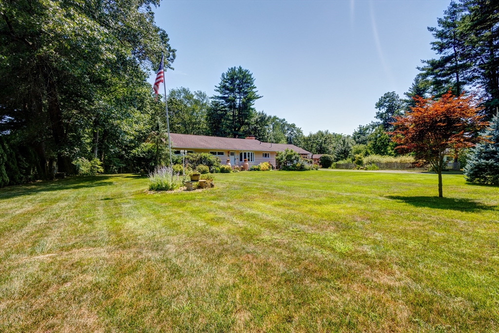 Pinewood Rd, Hampden, MA 01036